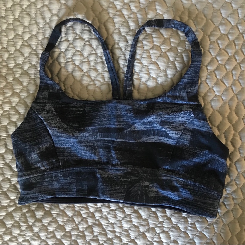 Lululemon sports bra size 8